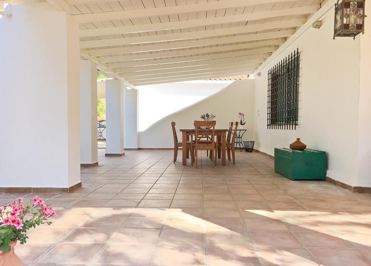 Olive Bay Beach House Amolianí Exterior foto